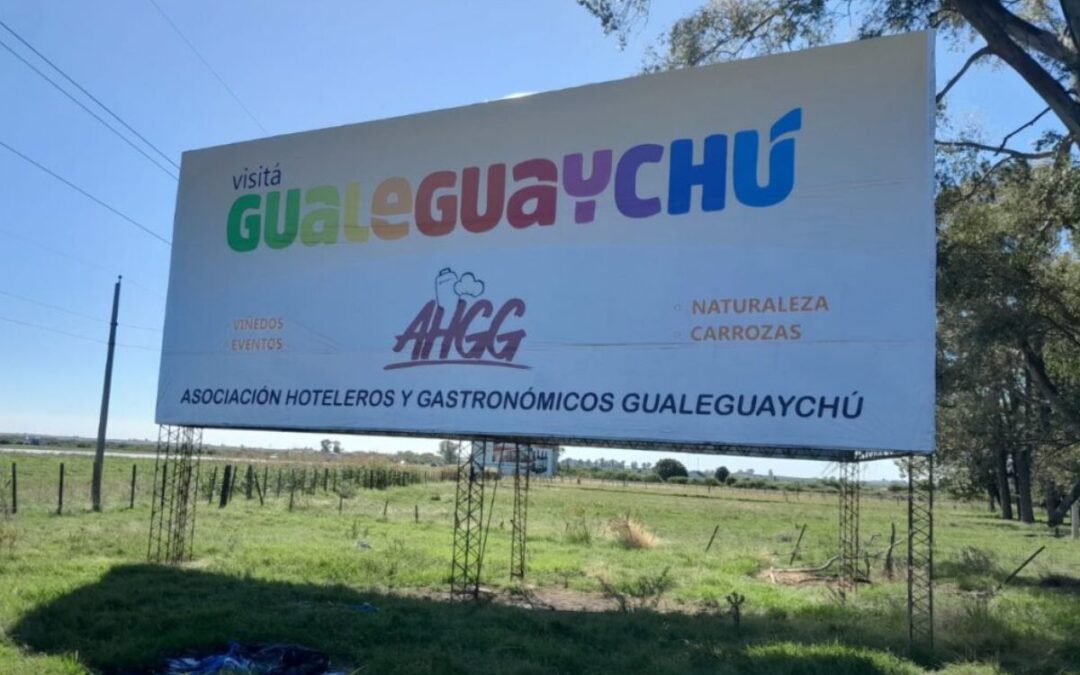 La AHGG coloca cuatro carteles publicitarios sobre Ruta 14
